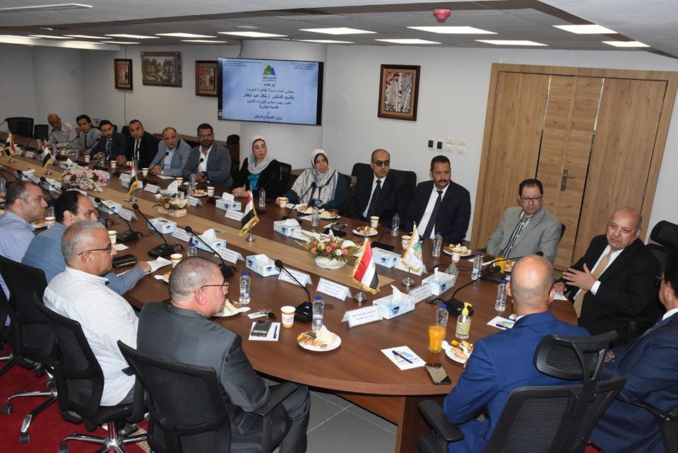 وزير الصحة يستعرض مبادرة 100 يوم صحة مع مجلس أمناء القاهرة الجديدة