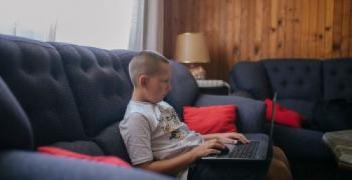 أخبار التقنية.. روشتة لحماية أطفالك من الألعاب الإلكترونية.. خبير يوضح