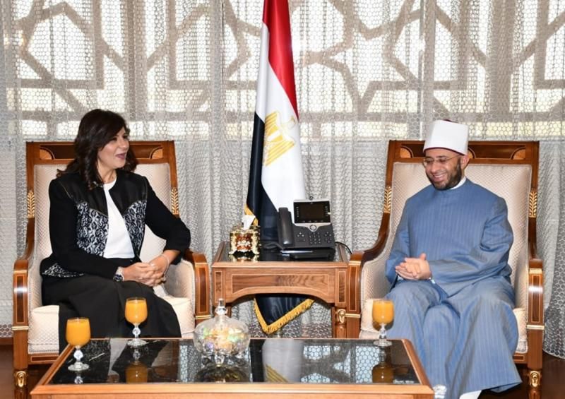 وزير الأوقاف يستقبل السفيرة نبيلة مكرم ووفد التحالف الوطني للعمل الأهلي التنموي