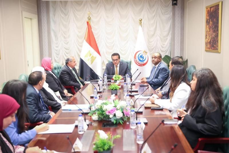 وزير الصحة يشهد توقيع بروتوكول تعاون مع البنك الأهلي المصري لدعم منظومتي...
