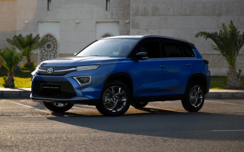 بتصميم شبابي عصري.. سعر ومواصفات سيارة تويوتا أوربان كروزر 2025 الجديدة كليا ومميزات Toyota Urban Cruiser 2025 قوة أداء على كافة الطرق