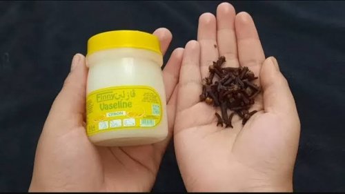 ينصح به خبراء التجميل!!..اكتشفي السر السحري لبشرة بيضاء كاللبن باستخدام القرنفل والفازلين