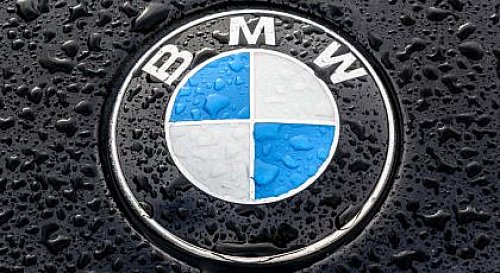 خوفًا من احتراقها.. بي إم دبليو تعلن استدعاء أكثر من 700 ألف