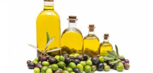 “صاحب محل ابن حلال قاللي عليها” .. طريقة جهنمية لمعرفة زيت الزيتون الأصلي والمغشوش بمكون واحد.. مضمونة ومجربة !