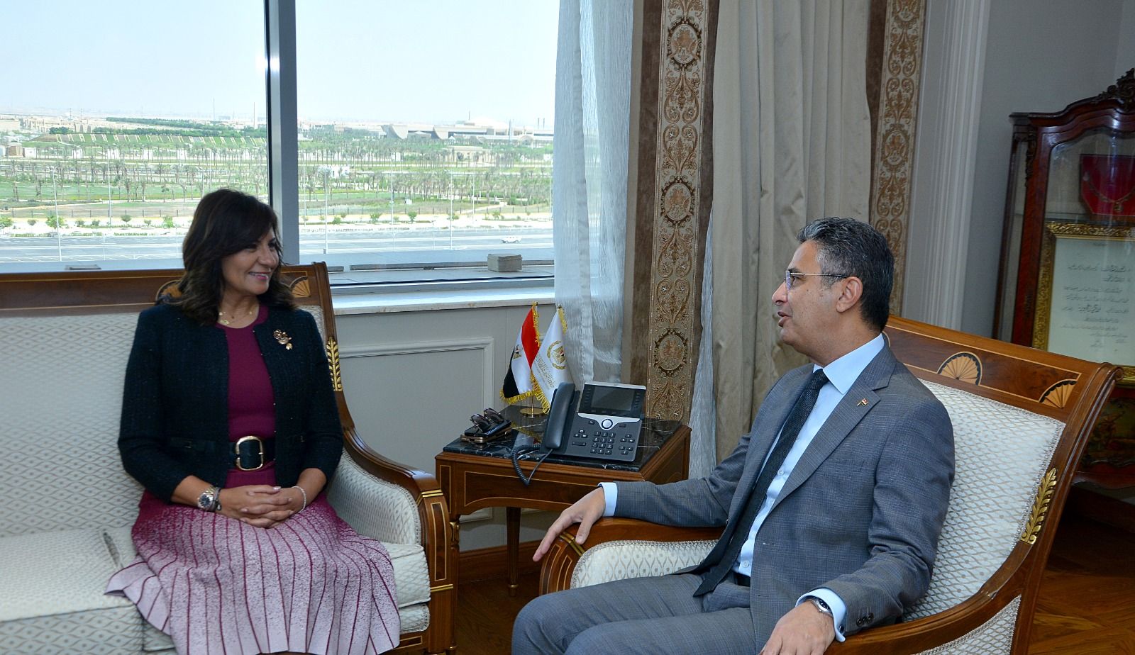 وزير التموين يتسقبل السفيرة نبيلة مكرم: التحالف الوطني يشارك بمعرض أهلا مدارس والتعاون في الدعم السلعي والغذائي