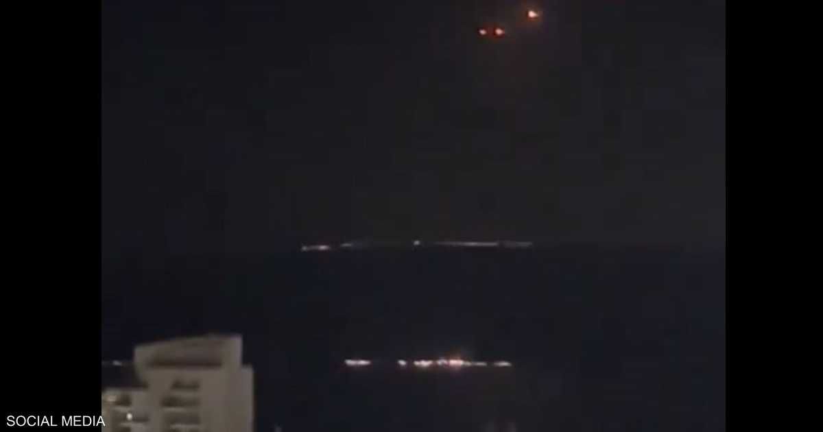 العالم اليوم - بالفيديو.. انفجارات في سماء إسرائيل بعد هجوم من العراق