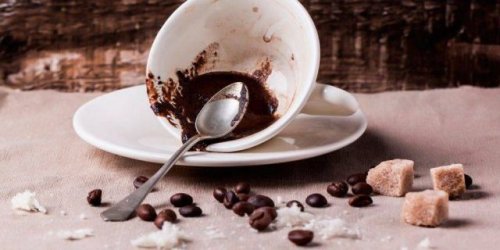 “الكنز اللي بيروح في الزبالة”.. تفل القهوة وفوائده الجبارة واستخدامات لا تعد ولا تحصي.. اكتشف فوائده المدهشة على حياتك اليومية