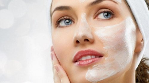 قناع مذهل لتوحيد لون البشرة والقضاء على البقع والتصبغات في وقت قصير