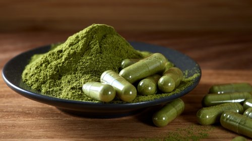 "كنز من كنوز العالم" شجرة المورينجا المعجزة الصحية في عالم النباتات !! هتنبهر منها !!