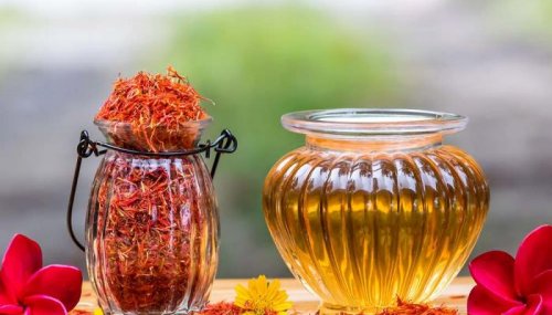 "بهار موجود في كل بيت يقوم بعمل اقوى الادوية المنومه!".. كوب منه يجعلك تنام بسرعة ويسكن كل اوجاعك!!