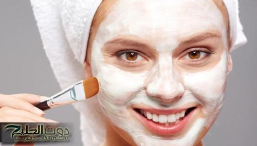 وصفات منزلية تساعد في التقليل من ظهور النمش على الوجه والذراعين وتوحيد لون البشرة !!