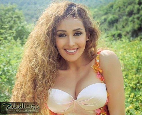 جميلة مسلسل ”باب الحارة“ تباعد بين ساقيها وظهور منطقتها الحساسة دون أن تشعر .. شاهد (فيديو)