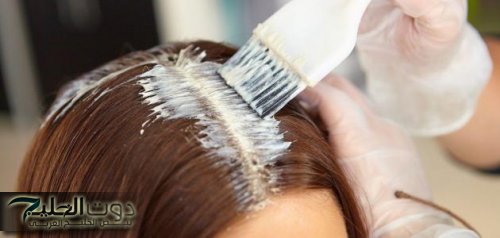 سر جدتي قالتلي عليه.. ضعي ملعقة واحدة من هذين المكونين على شعرك وشوفي النتيجة من أول استخدام