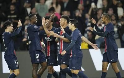 باريس يستعيد الصدارة بنقاط ستراسبورغ