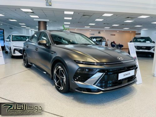 هيونداي سوناتا كمفورت 2025: تجربة قيادة لا تُنسى على الطرق السعودية