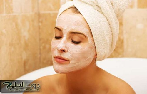 تحذير للنساء من عادة تجميلية شائعة تسبب تلف البشرة.. «تقع فيها الفتيات يوميا»