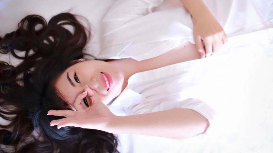 أمارس العادة السرية عن طريق الضغط بالفخذين على منطقة الفرج هل يؤثر ذلك على غشاء البكارة مع العلم أنني لم أدخل أي شئ في المهبل