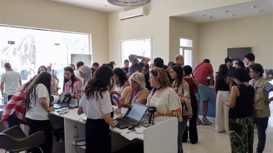 إقبال على شباك تذاكر عروض اليوم الأول للدورة السابعة من مهرجان الجونة السينمائي