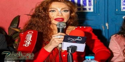 دوللي شاهين تعلن عن كليبها الجديد وتكشف مشروعات فنية