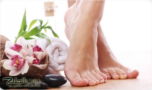 «هيتجننوا من جمال خطوتك..!!» طريقة التخلص من تشققات الكعبين بمكونات طبيعية في المنزل والنتيجة سريعة وغير مكلفة.. هتبقى زي الاطفال..!!