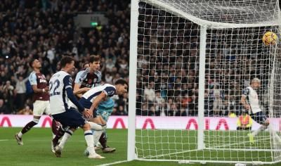 توتنهام يسحق أستون فيلا في البريميرليغ