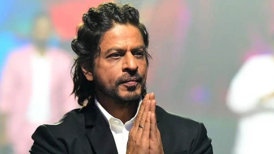 شاروخان يتلقى تهديدًا بالقتل وشرطة مومباي تكشف التفاصيل تلقى نجم بوليوود شاروخان تهديدا بالقتل أمس الخميس إن لم يقم بدفع مبلغ كبير من المال وتم التعرف على أنباء الت إقرأ المزيد