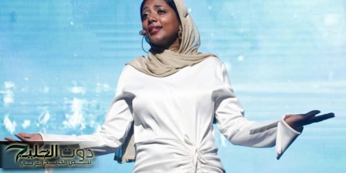 هنا بين أحضان مصر.. سيرا تتألق بأغنيتها في افتتاح مهرجان شرم الشيخ للمسرح الشبابي