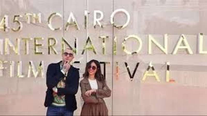 أحمد الفيشاوي يعلن زواجه من ابنة خاله ”سمية الألفي” على ريد كاربت...