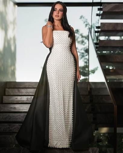  درة تتألق بفستان أبيض وأسود في عرض أحدث أفلامها حرصت النجمة درة على حضور عرض أول تجاربها الإخراجية وين صرنا ضمن فعاليات مهرجان القاهرة السينمائي الدولي في إقرأ المزيد