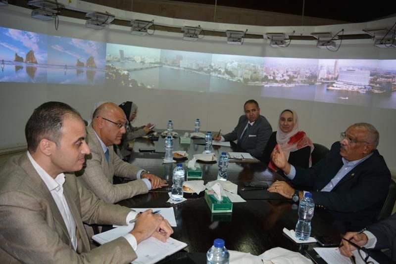 محافظ القليوبية يلتقي رئيس التنسيق الحضاري لبحث تطوير القناطر الخيرية وتحويل المناطق...