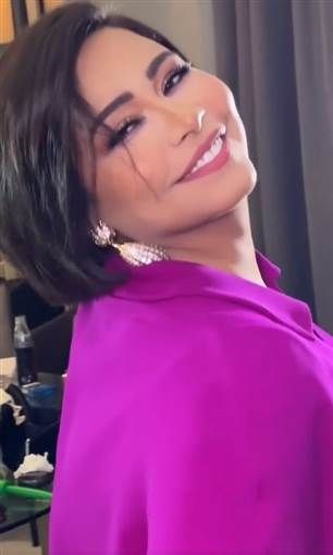 شيرين عبد الوهاب تتألق بفستان واسع من "فالنتينو".. صور التقت الفنانة شيرين عبد لوهاب بجمهورها في الكويت بعد غياب وأحيت مساء الجمعة 29 سبتمبر حفلا غنائيا هناك.أطلت إقرأ المزيد