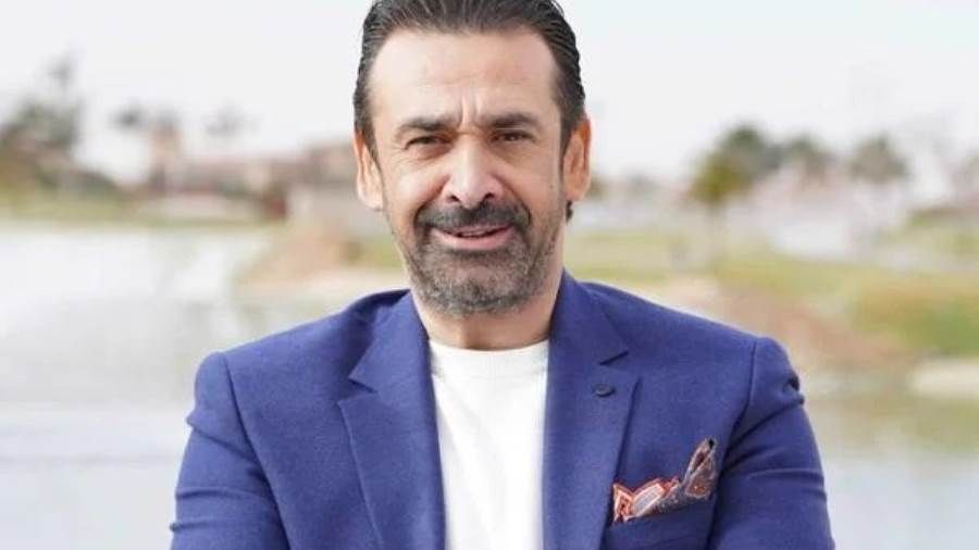 كريم عبد العزيز يعلن موعد عرض أحدث أفلامه "الأرض السوداء"