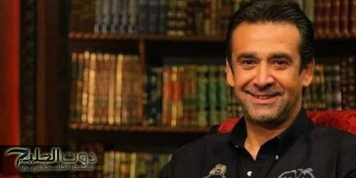 كريم عبد العزيز يتعاقد على عمل مسرحي جديد