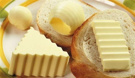 تفسير الزبد في الحلم رؤية الزبدة الصفراء أو البيضاء في المنام