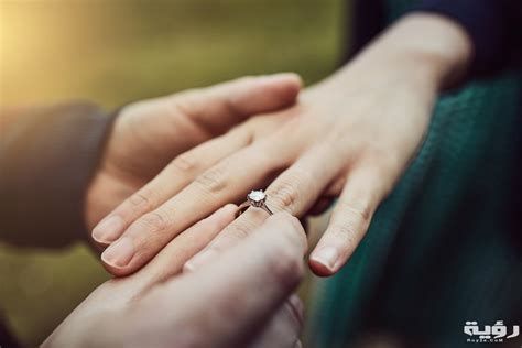 تفسير الخطوبة في الحلم للبنت العزباء