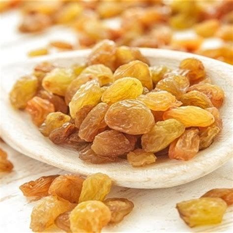 تفسير الزبيب في الحلم رؤيا اكل الزبيب في المنام