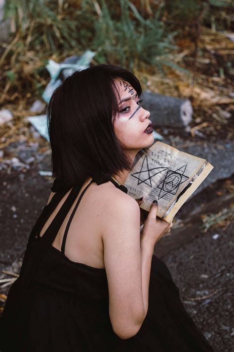 تفسير السحر في المنام للعزباء و المتزوجه و الحامل