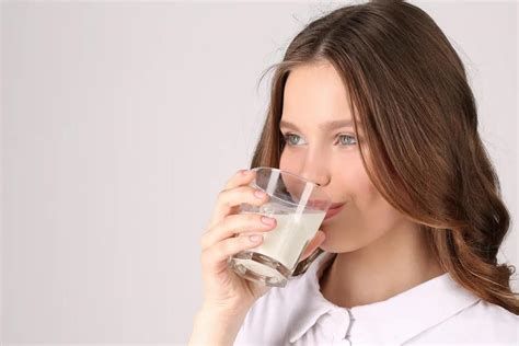 تفسير الحليب في المنام حلم شرب الحليب