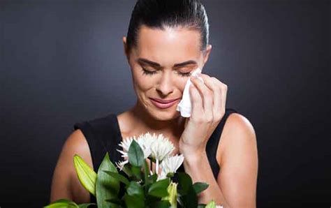 تفسير التعزية في الحلم رؤية العزاء في المنام