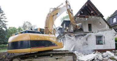 تفسير البيت المهدوم في المنام سقوط بيت في الحلم