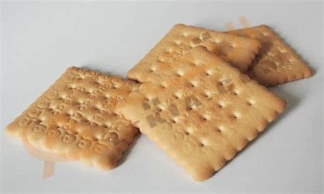 تفسير البسكويت في الحلم رؤية شراء البسكويت