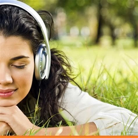 الغناء في المنام وتفسير رؤية الأغاني في الحلم بالتفصيل