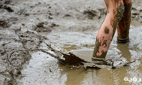 الوحل في المنام وتفسير حلم المشي في الوحل بالتفصيل