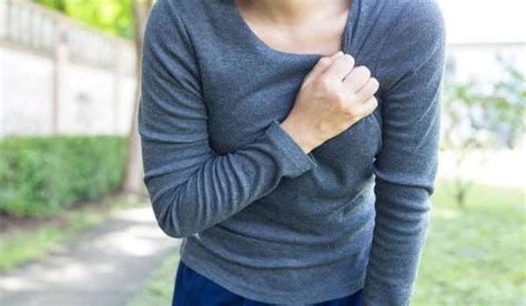 انتفاخ غدد الحليب تحت الإبط