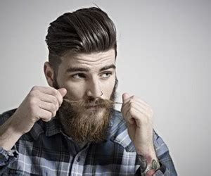 اللحية في المنام وتفسير رؤية الذقن والشوارب بالتفصيل