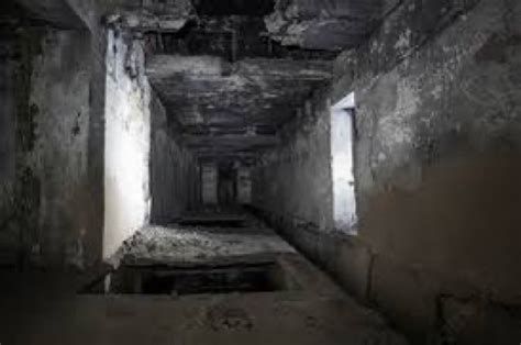 السجن في المنام للعزباء