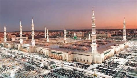 السفر إلى المدينة المنورة في المنام للعزباء