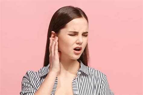 ألم في القلب وخلف الظهر