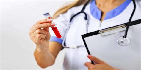 أفضل علاج لإزالة الكدمات من الوجه وتحت العين