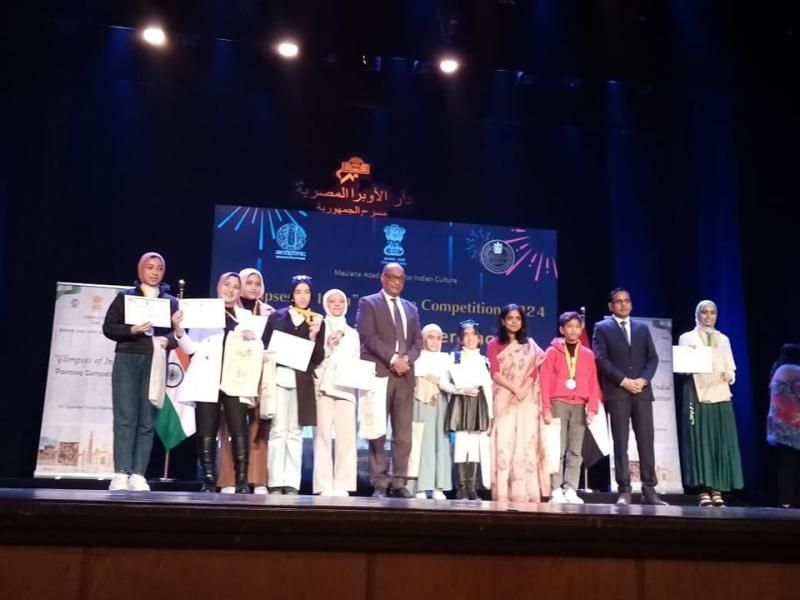 وزارة التربية والتعليم تكرم الطلاب الفائزين فى المسابقة الفنية «لمحات من الهند»...